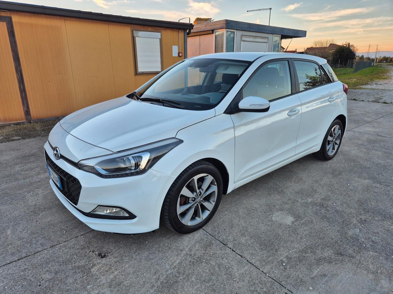 Hyundai i20 1.1 CRDi 12V 5 porte neopatentati