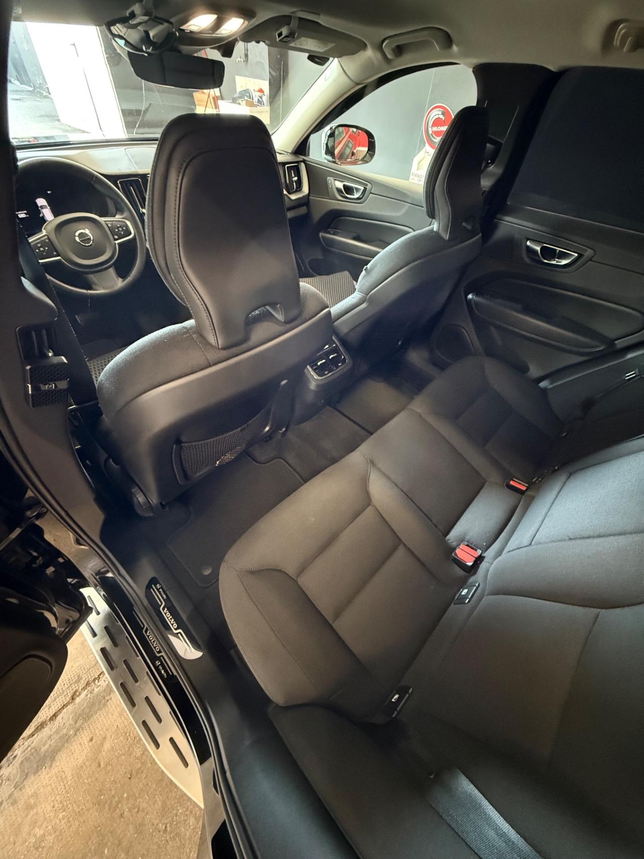 Volvo XC 60 XC60 B4 (d) AWD Geartronic Momentum Pro