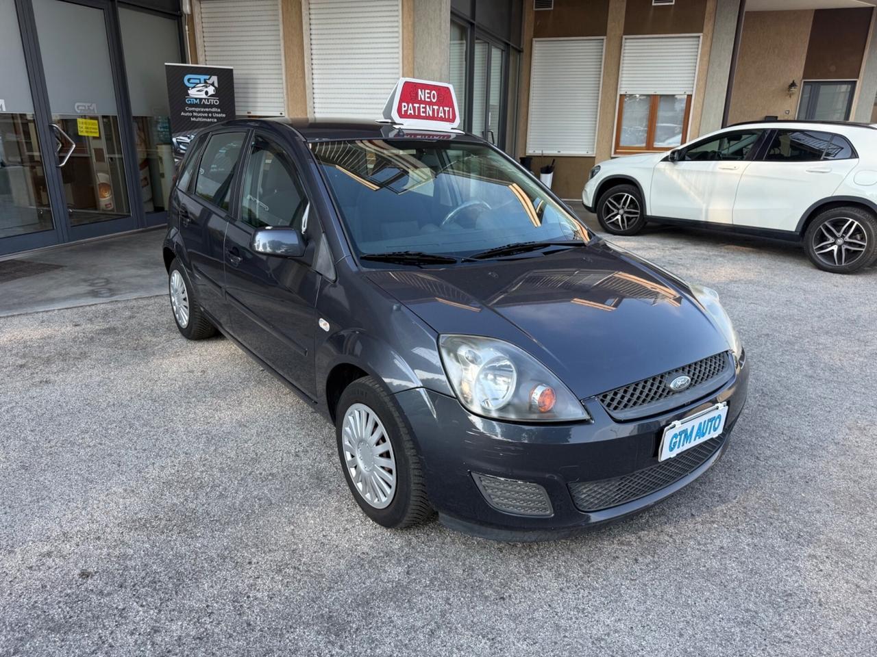 Ford Fiesta 1.2 Benzina 75 Cv - Neopatentati