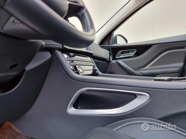 Jaguar F-Pace R-Sport 2.0d 180cv AWD Aut.