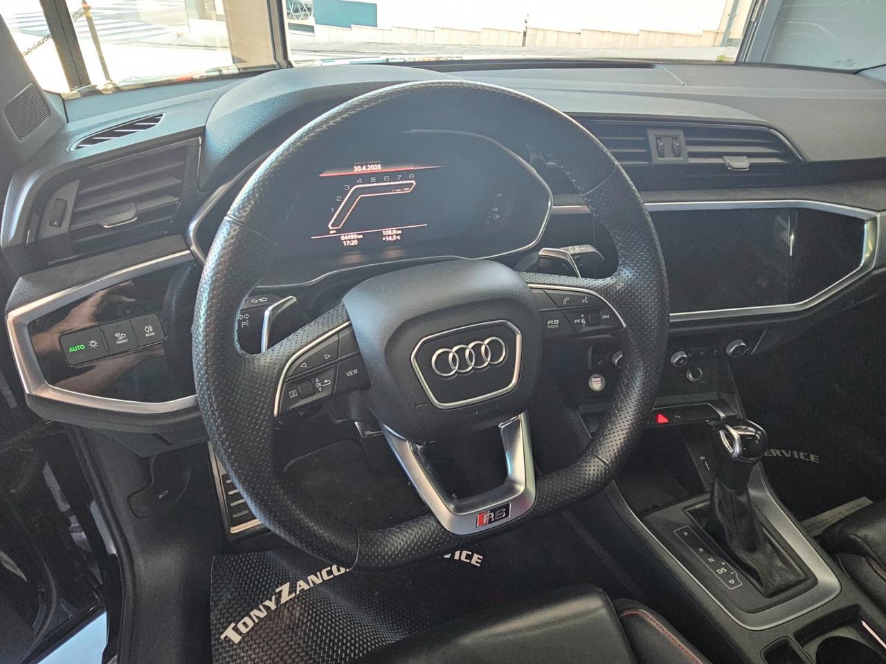 AUDI RSQ3 BLACK EDITION