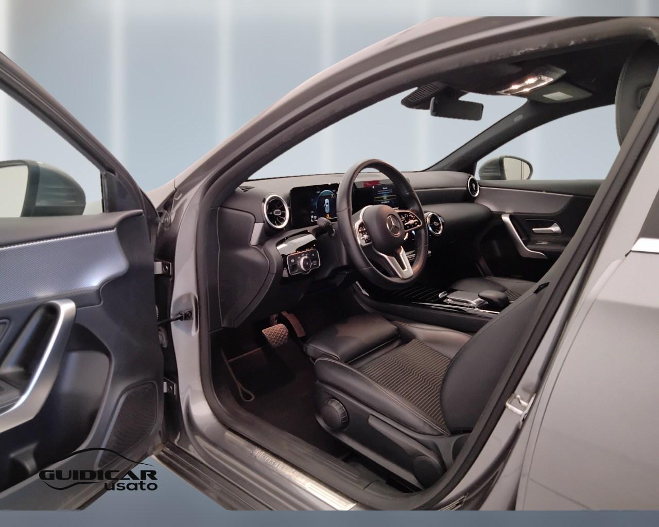 Mercedes-Benz Classe A - W177 2018 - A 180 d Sport auto