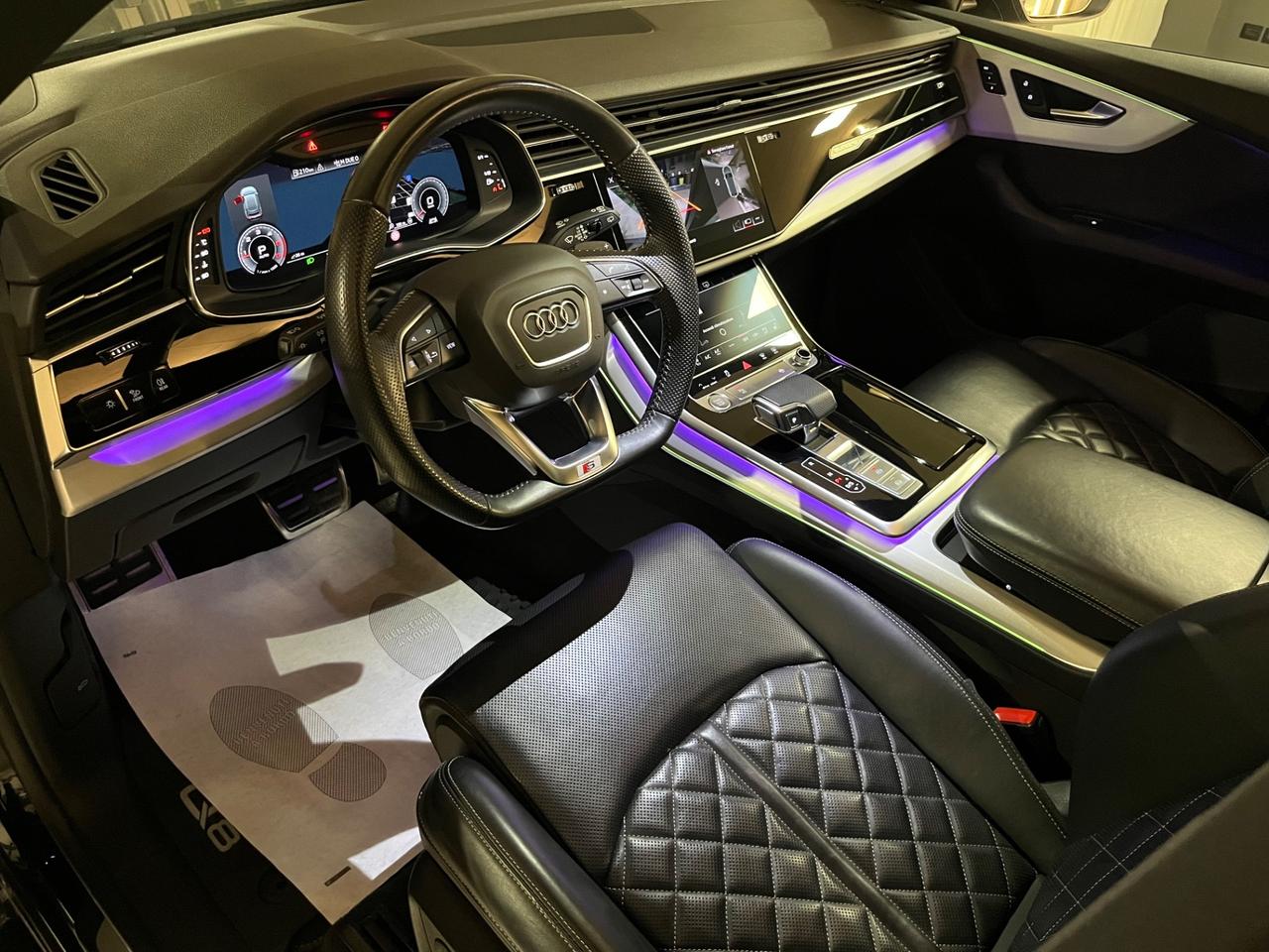 Audi Q8 45 TDI quattro S-Line Matrix/Tetto iva ESPOSTA!!