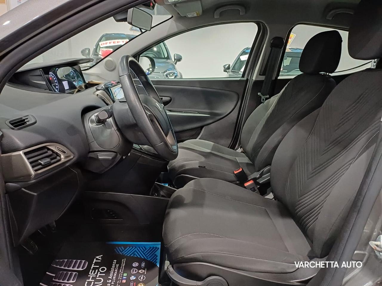 Lancia Ypsilon 1.0 FireFly 5 porte S&S Hybrid Gold Plus