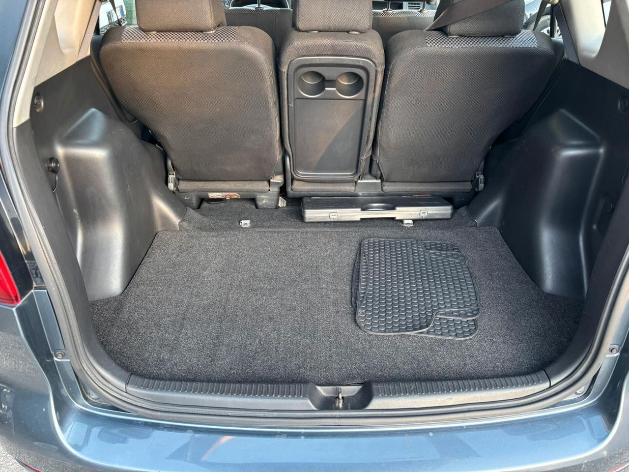 Toyota Corolla Verso 2.0 tdi D-4D OK Neopatentati