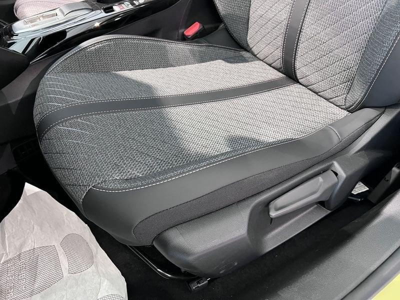 Peugeot 208 Allure Hybrid 145 e-DCS6 auto