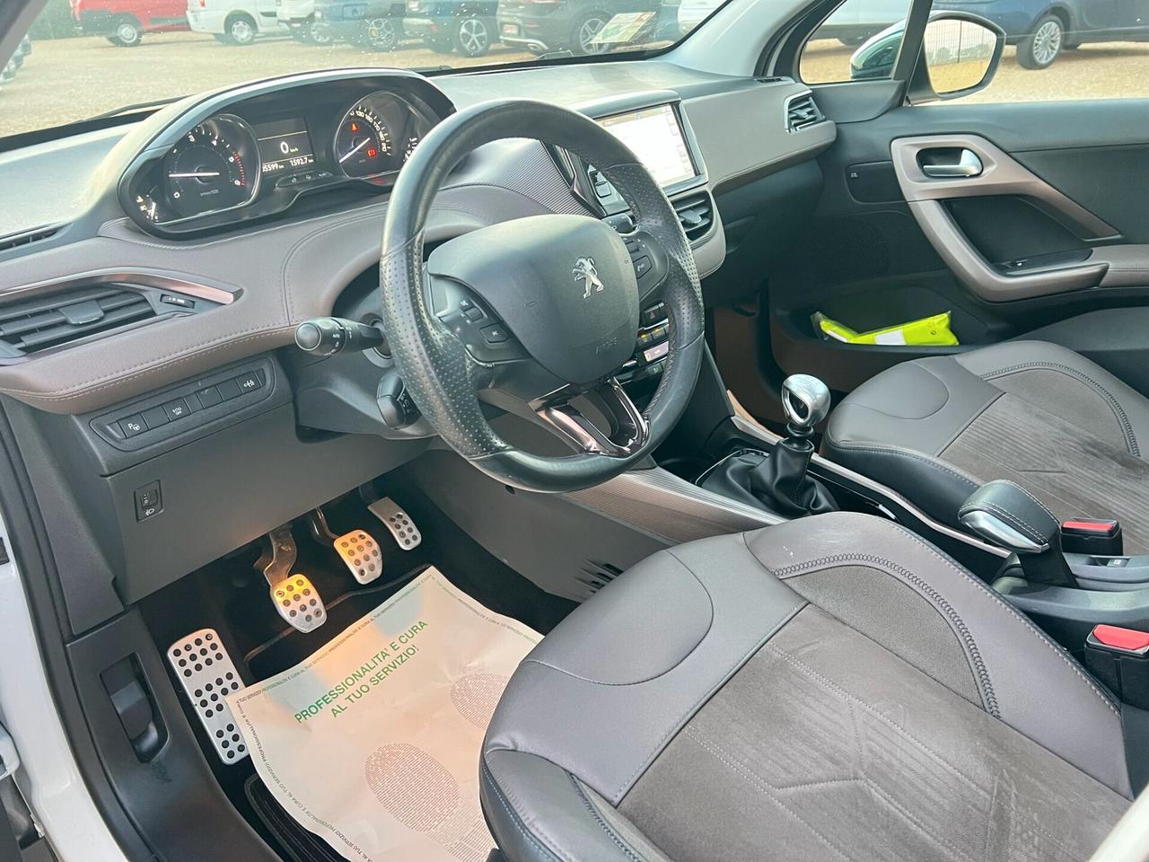 Peugeot 2008 1.6 HDi 115 CV Allure