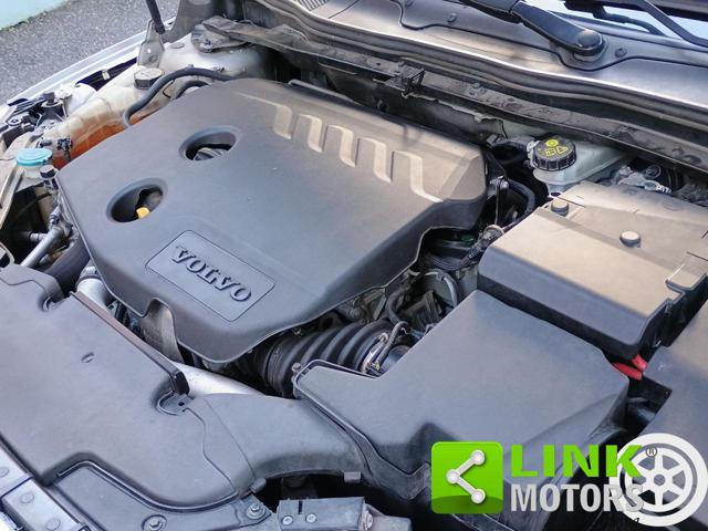 VOLVO V40 D2 1.6 Summum