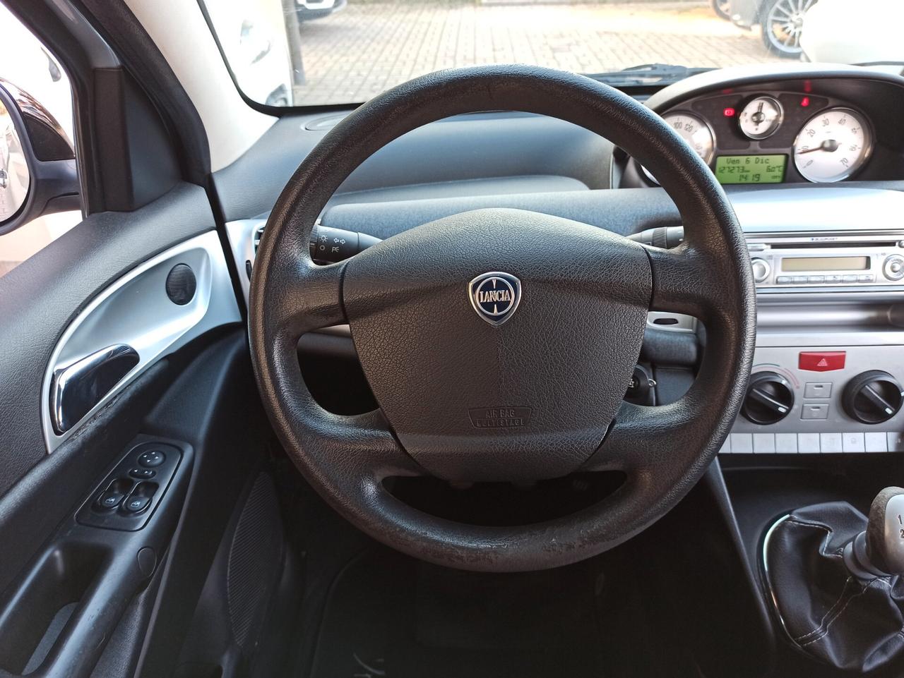 Lancia Ypsilon 1.2 69 CV Diva