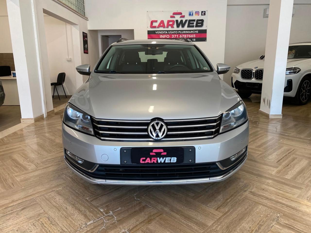 VOLKSWAGHEN PASSAT 1.6 TDI Highline NAVY 2014