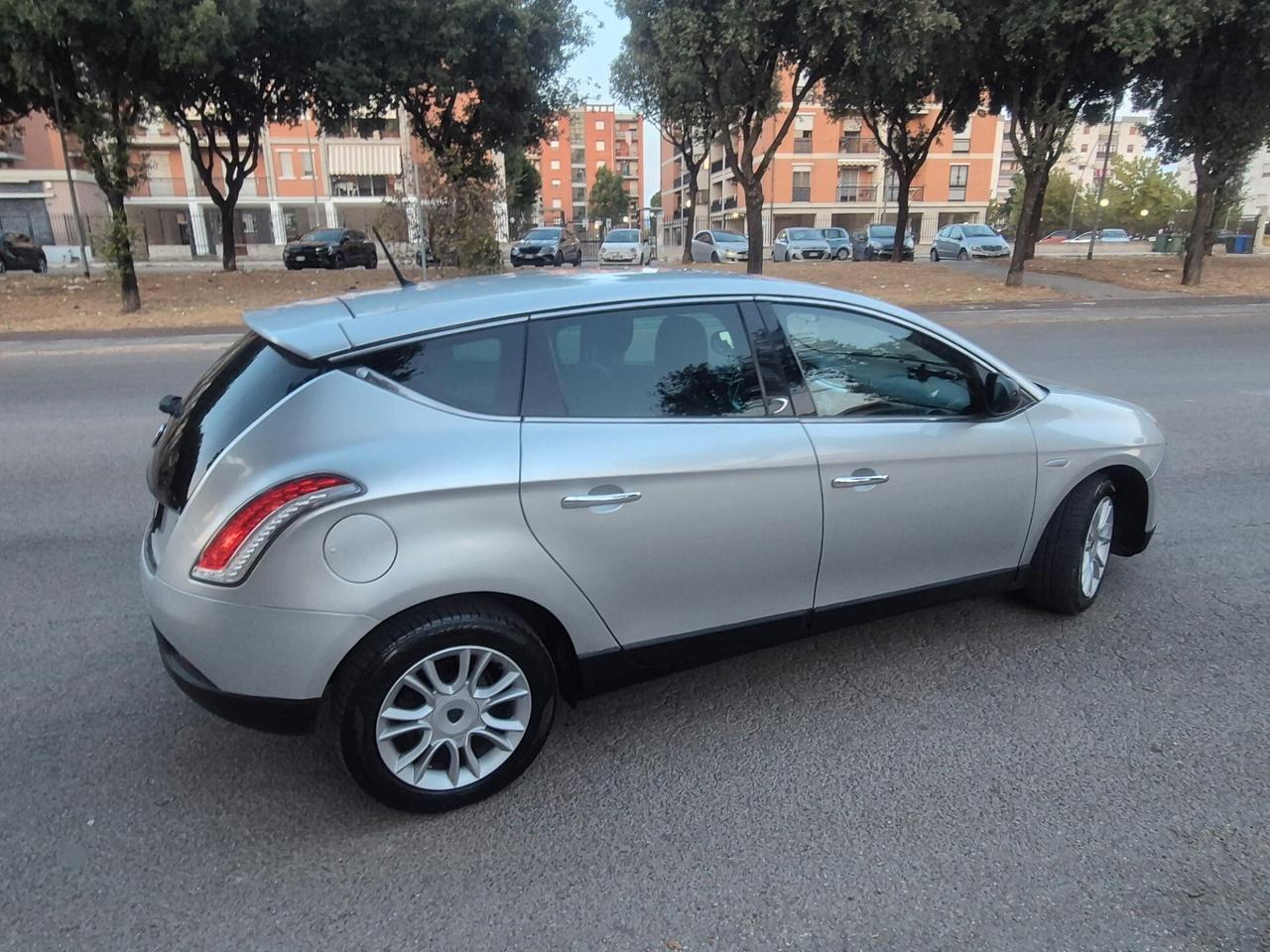 Lancia Delta 1.6 MJT gold anno 2011