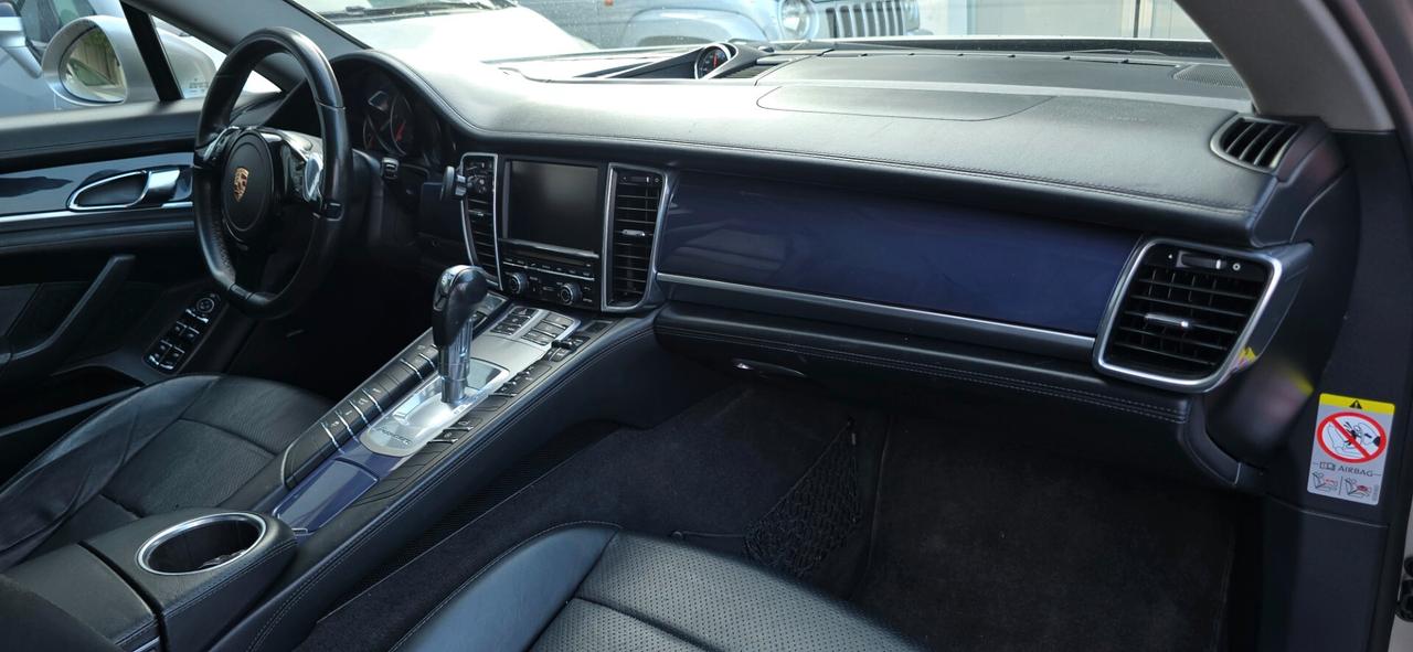 Porsche Panamera 3.0 Diesel Platinum Edition