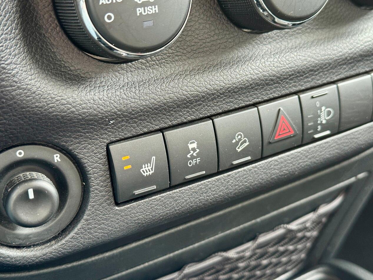 Jeep Wrangler Wrangler 2.8 crd Sahara auto