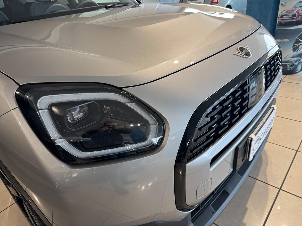 MINI Cooper D Countryman 2.0 Mhev Black Auto Navi Led App conn Cam 19"