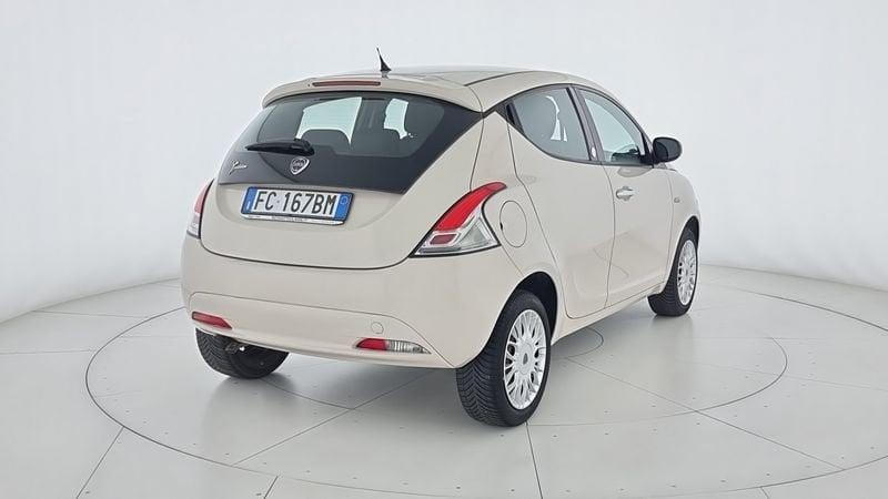 Lancia Ypsilon 1.2 69 CV 5 porte GPL Ecochic Silver