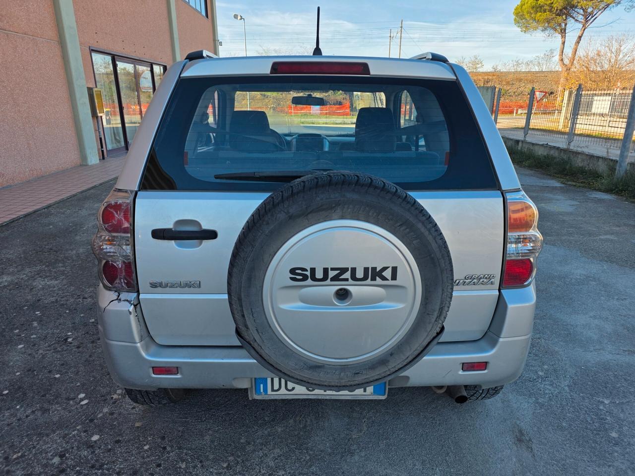 Suzuki Grand Vitara 1.9 DDiS 3 porte