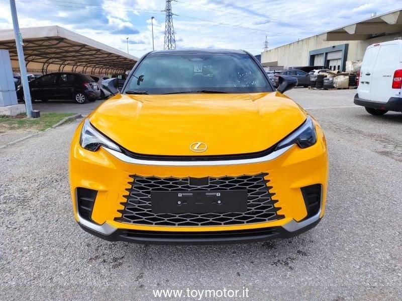 Lexus LBX Hybrid Emotion