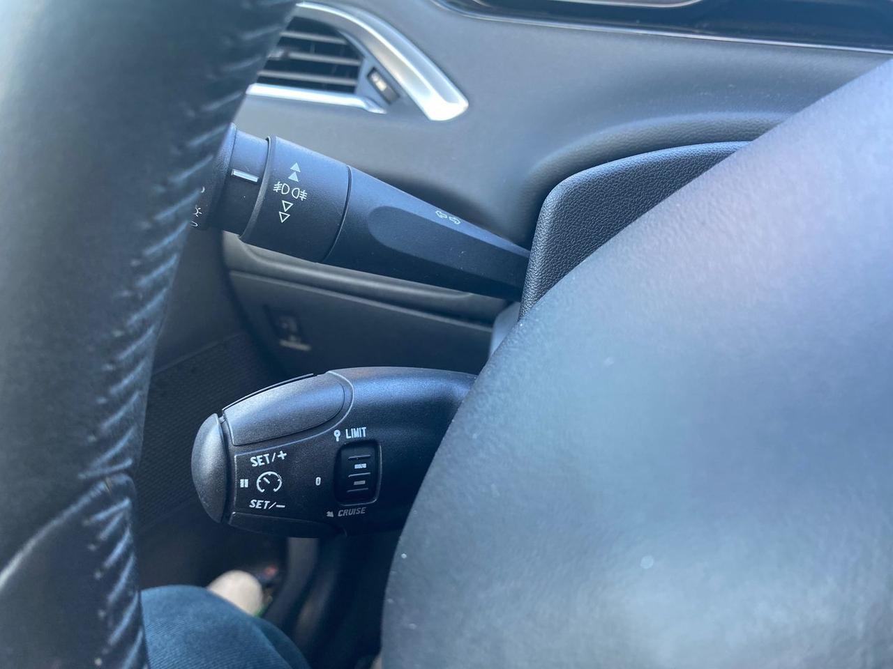 Peugeot 208 Active 1.4 HDI FAP 68 #6385