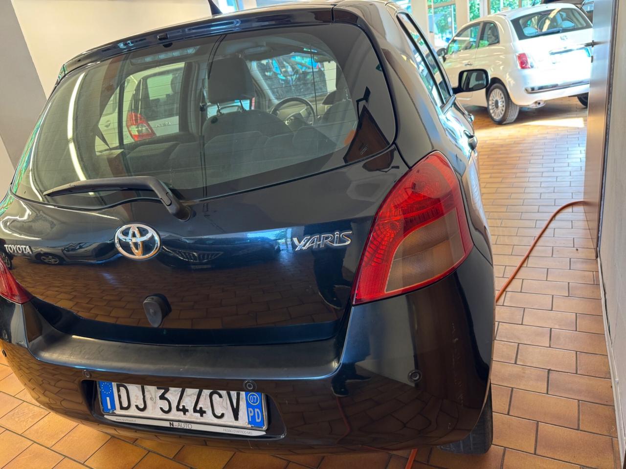 Toyota Yaris 1.3 5 porte OK NEOPATENTATI