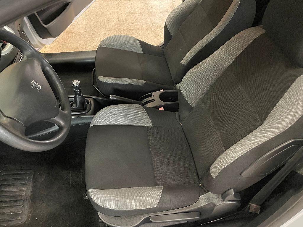 Peugeot 207 1.4 HDi 70CV 3p. ONE Line OK NEOPATENTATI 100 MILA KM.