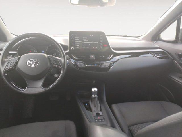 TOYOTA C-HR 1.8 Hybrid E-CVT Business