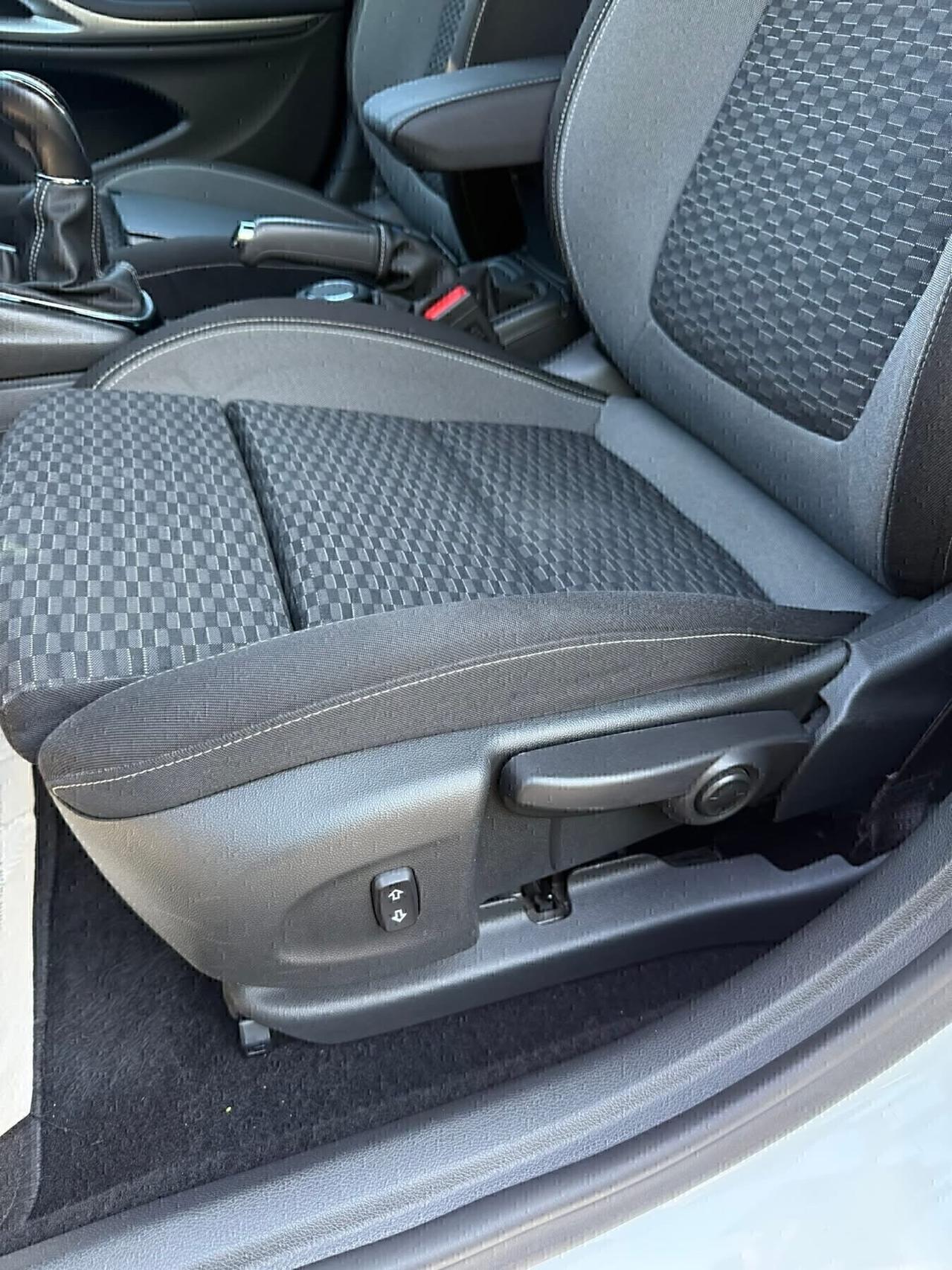 Opel Astra GS Line berlina 1.5 Diesel anno 09-2020