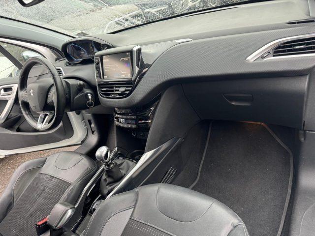 PEUGEOT 2008 1.6 e-HDi 115 CV Stop&Start Allure