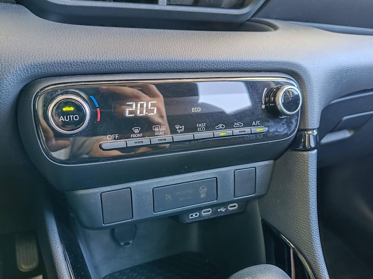 TOYOTA Yaris IV 2020 - Yaris 1.5h Trend