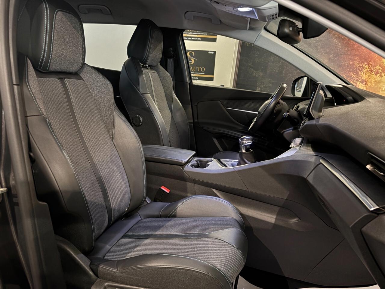 PEUGEOT 3008 1.5 BLUEHDI 130CV ALLURE 2022