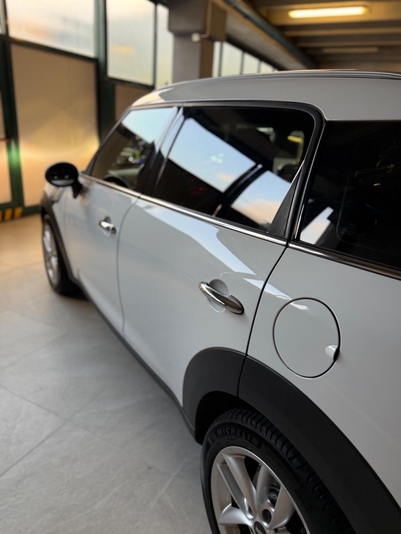 Mini COUNTRYMAN KMCERT GARANZ UNICOPR AUTOMAT