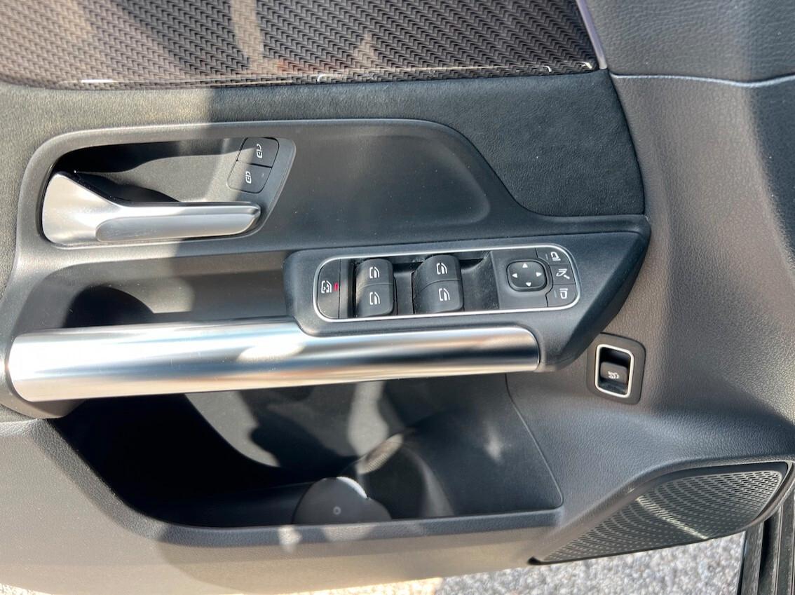 Mercedes-Benz B 180 d Premium auto - TETTO APR. - FULL OPTIONAL!!
