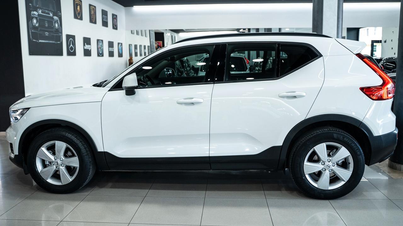 Volvo XC40 2.0 D3 150CV MOMENTUM PRO AUTO NAVI LED FULL OPTIONAL