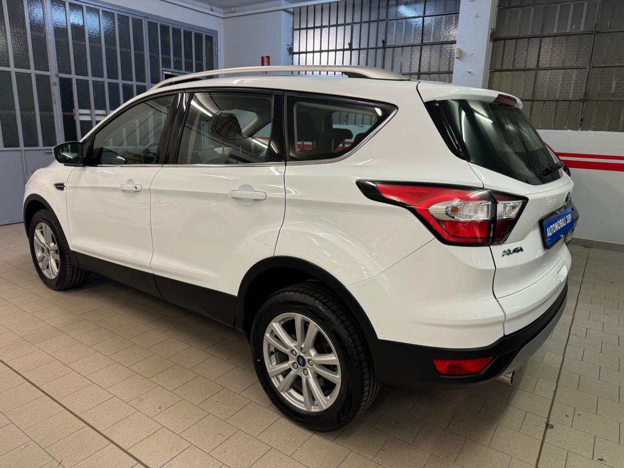 Ford Kuga 2.0 TDCI 120 CV S&S 2WD Powershift Business