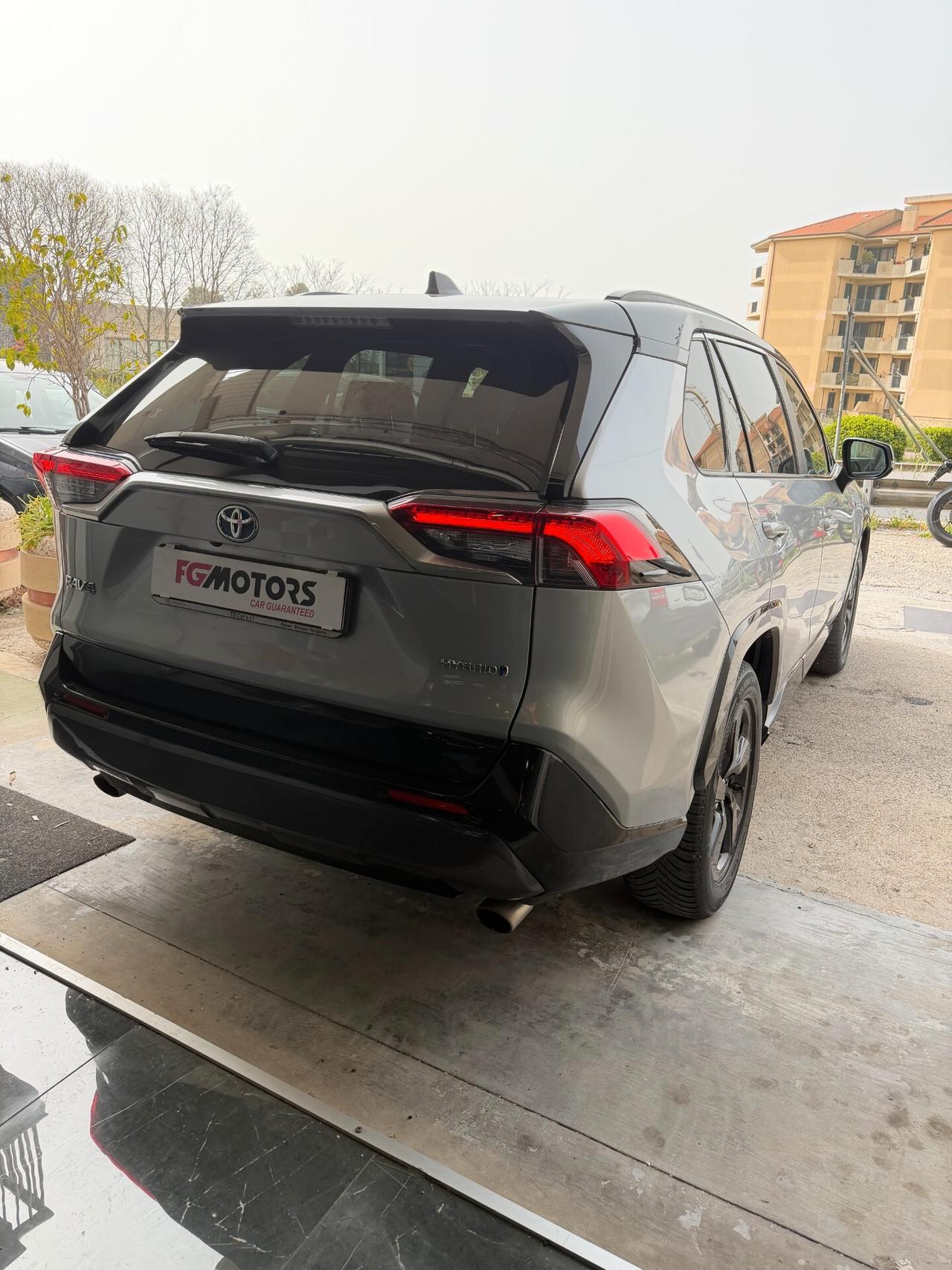 Toyota RAV 4 E-CVT 2WD STYLE