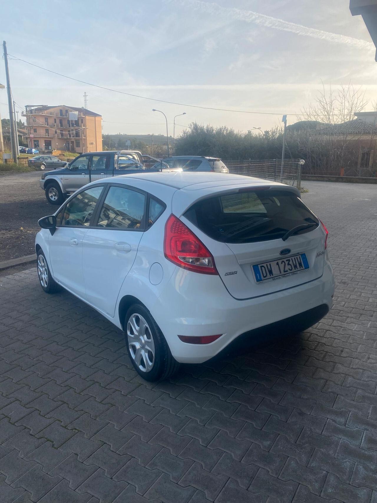 Ford Fiesta 1.4 96CV aut. 5 porte Titanium