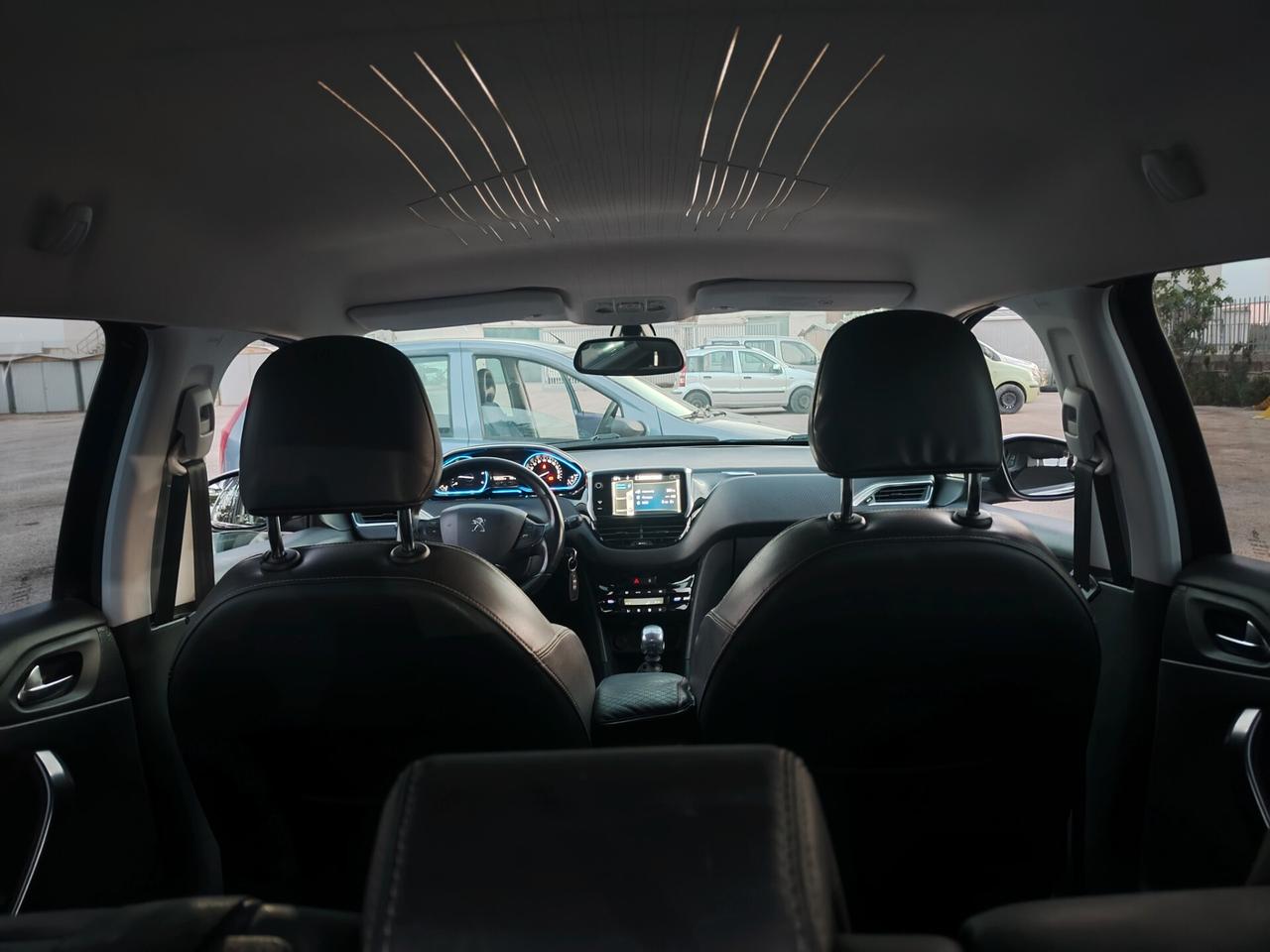 Peugeot 2008 1.6 e-HDi 115 CV Stop&Start Allure