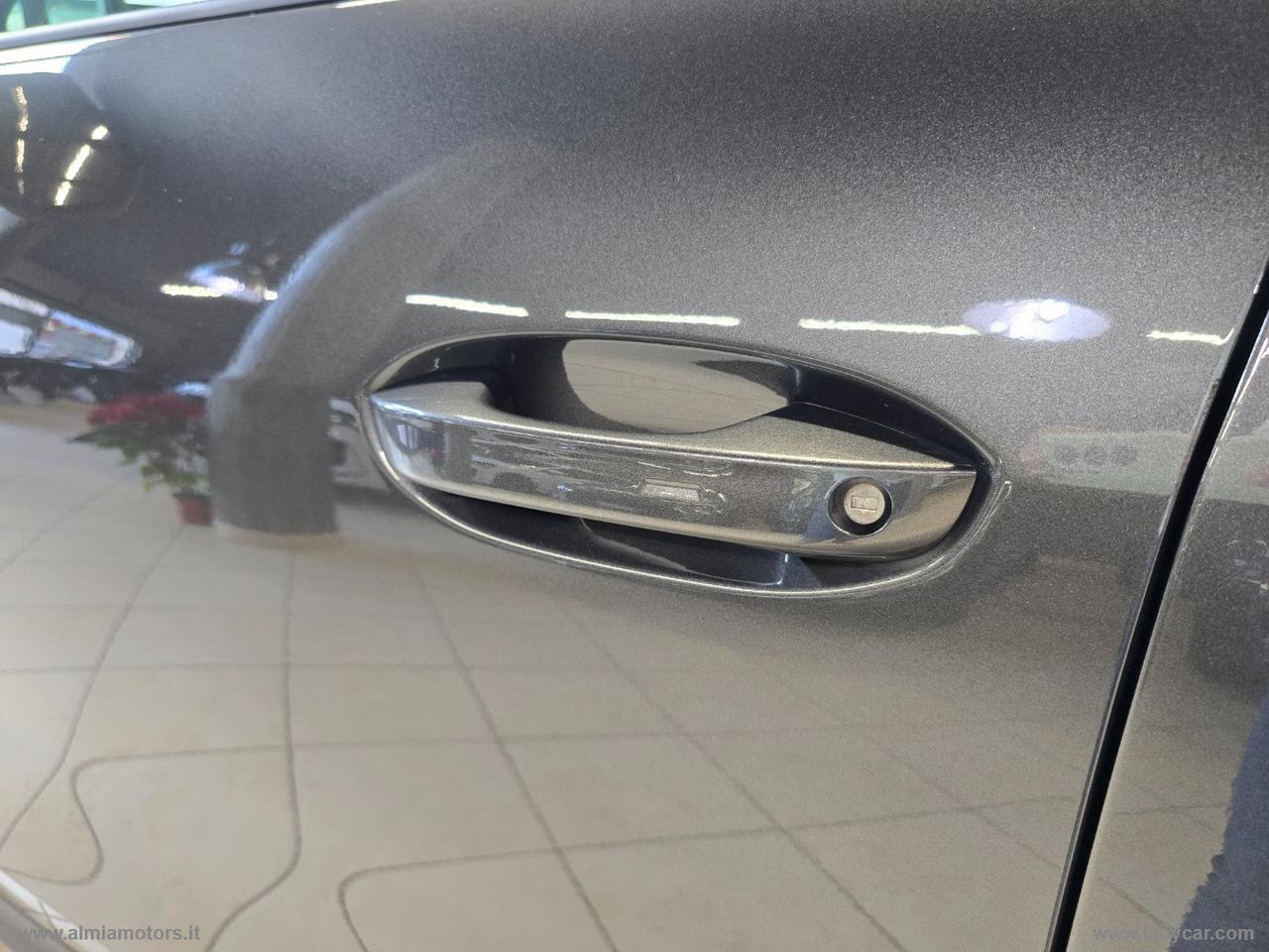 FORD Explorer-E Ext. Range Exp. Prem. 286 CV