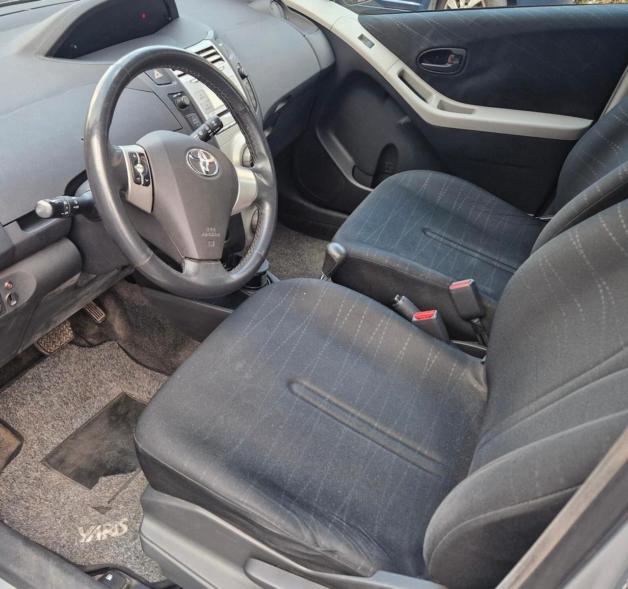 Toyota Yaris 1.4 D-4D 5 porte Sol automatica