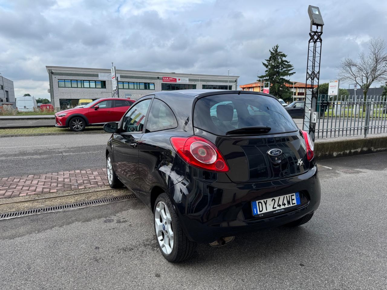 Ford Ka 1.2 8V 69CV Titanium Ok Neopatentati
