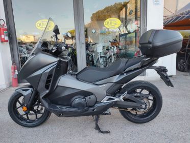 Honda Integra 750 S