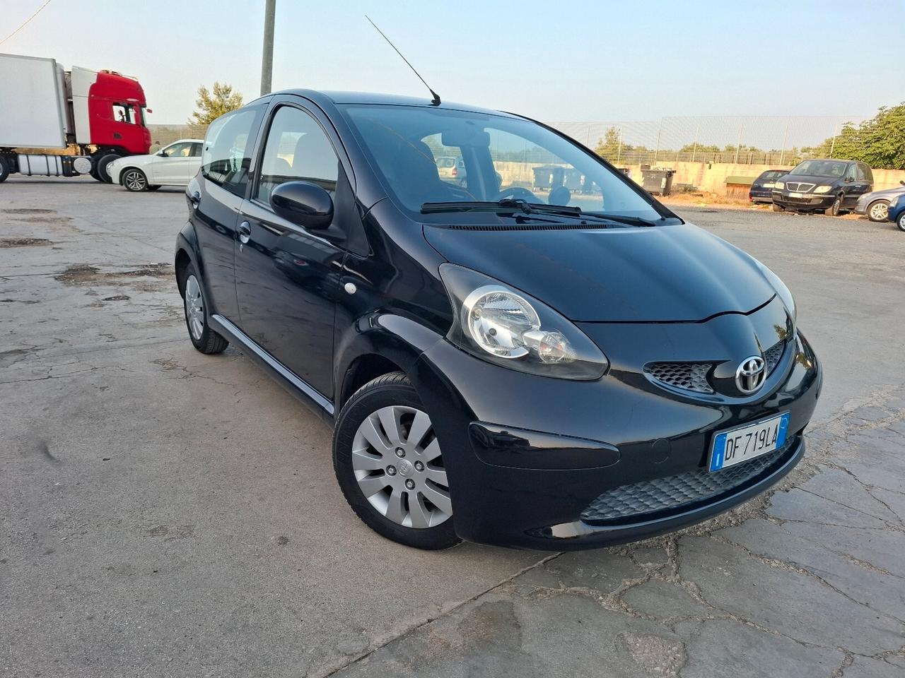 Toyota Aygo 1.0 BENZINA - 2007 5 PORTE