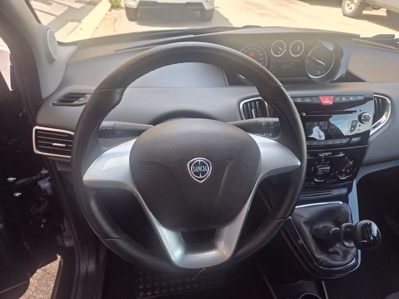 LANCIA YPSILON 1.2 BENZINA 70 CV SOLI KM 56000 CERTIF