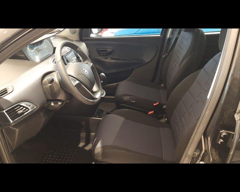 Lancia Ypsilon 1.0 FireFly 5 porte S&S Hybrid Gold
