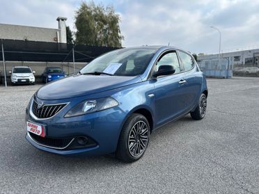 Lancia Ypsilon 1.0 FireFly Hybrid Silver NO VINCOLI DI FINANZIAMENTO