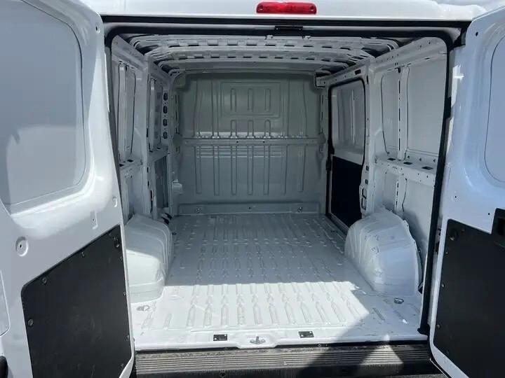 Peugeot Boxer 328 L1H1 120CV BLUEHDI