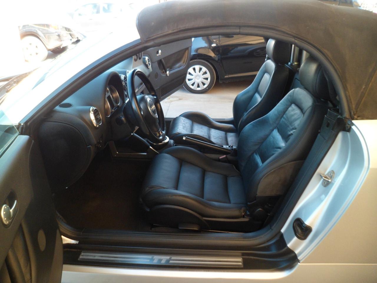 Audi TT Roadster 1.8 T 20V 225 CV cat quattro 01