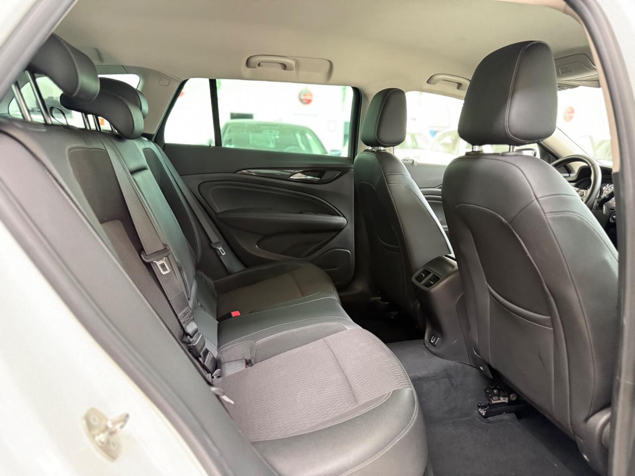 Opel Insignia 1.6 CDTI 136 CV aut.Sports Tourer Innov.