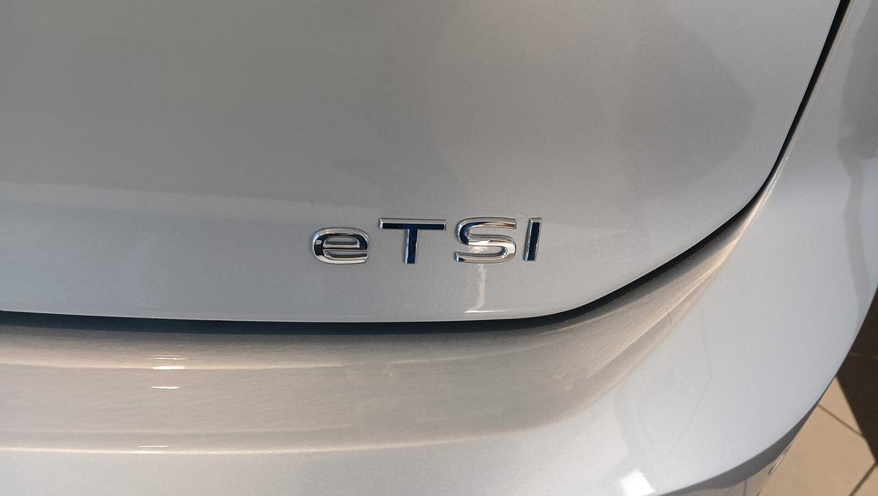 Volkswagen Golf 1.0 eTSI EVO DSG Life
