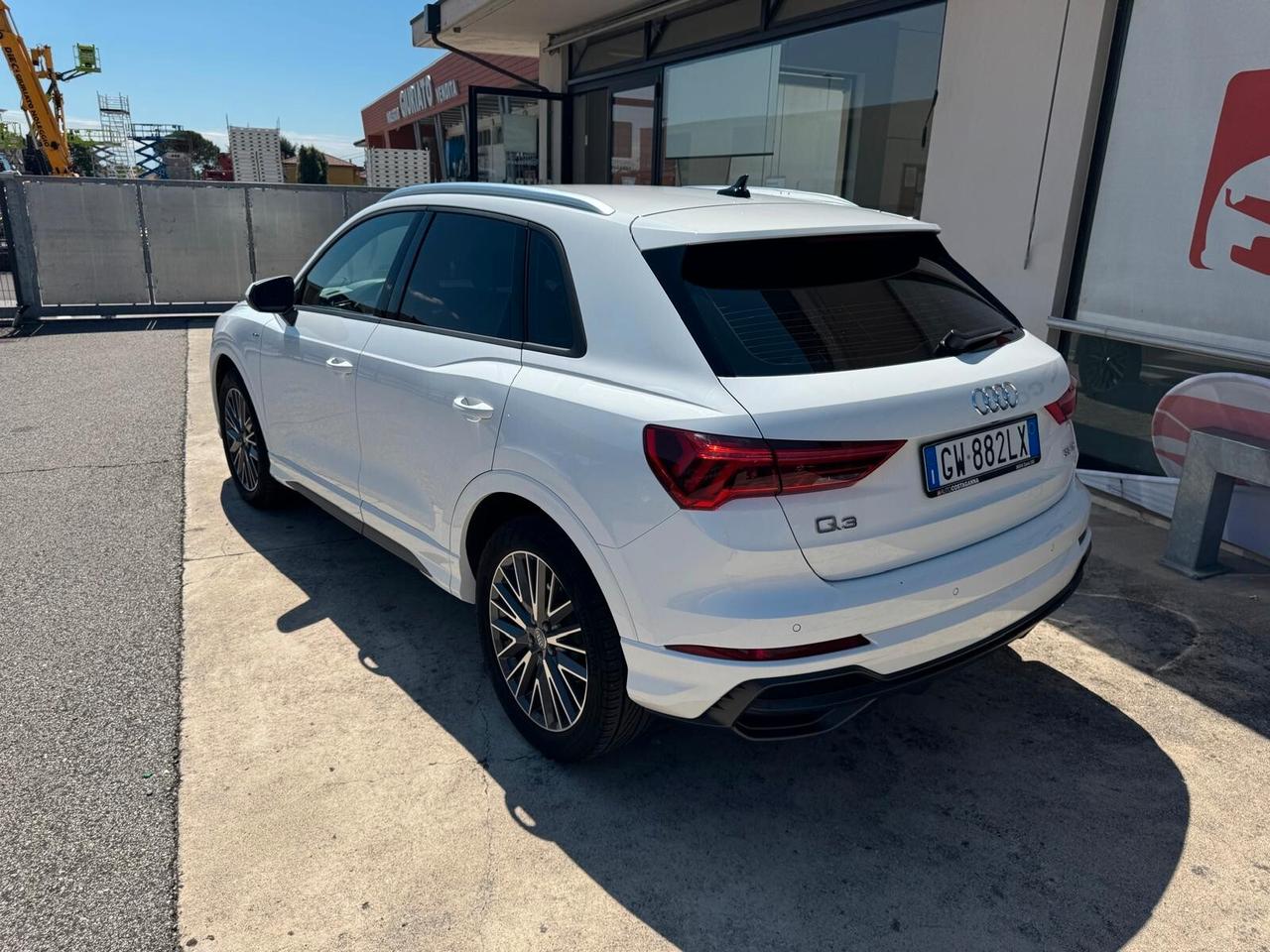 Audi Q3 35 TDI S tronic line edition