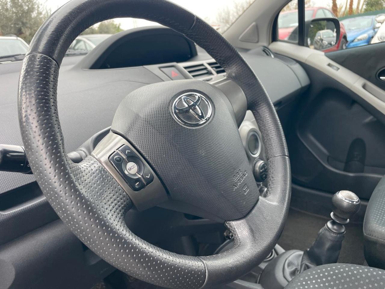 Toyota Yaris 1.3 5 porte M-MT Sol